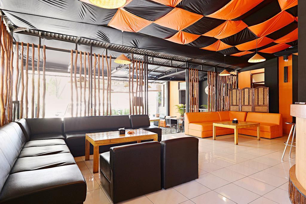 Zen Rooms Riau Natuna Бандунг Экстерьер фото