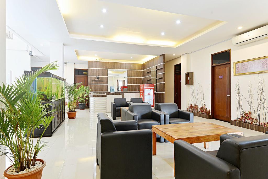 Zen Rooms Riau Natuna Бандунг Экстерьер фото
