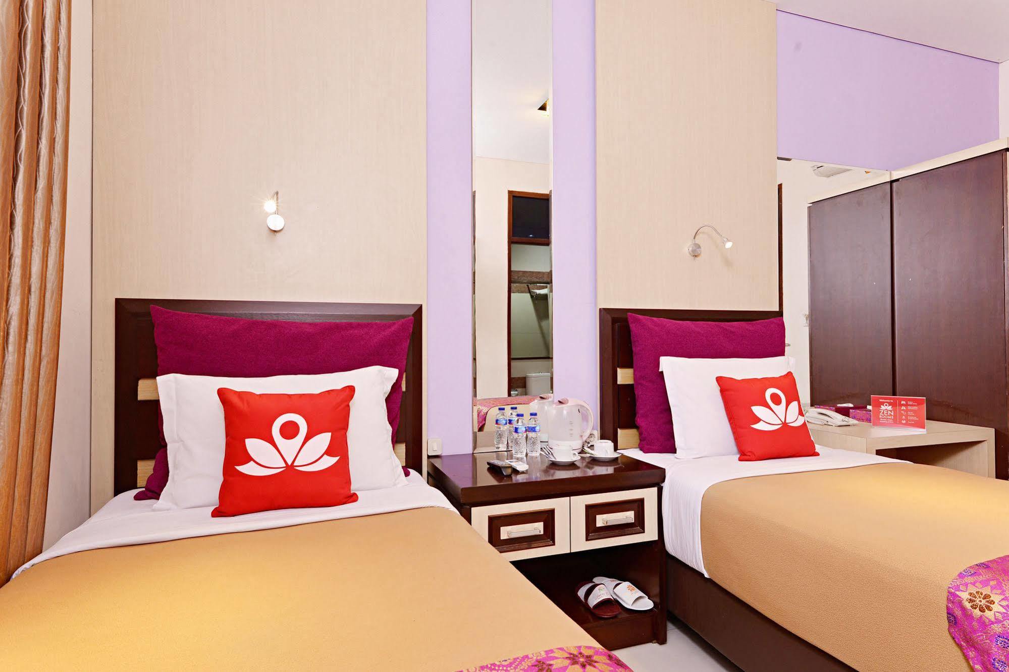 Zen Rooms Riau Natuna Бандунг Экстерьер фото