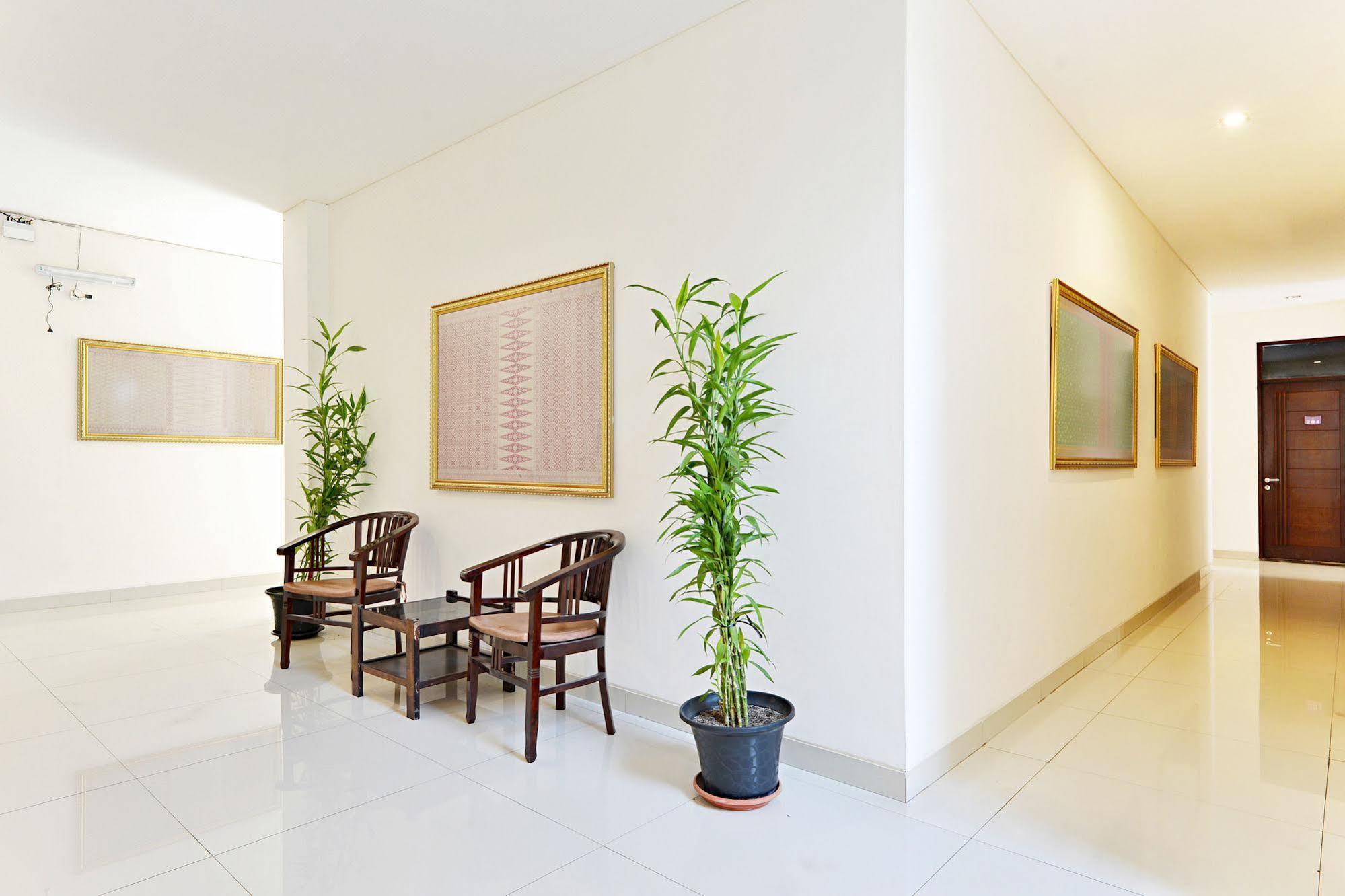 Zen Rooms Riau Natuna Бандунг Экстерьер фото