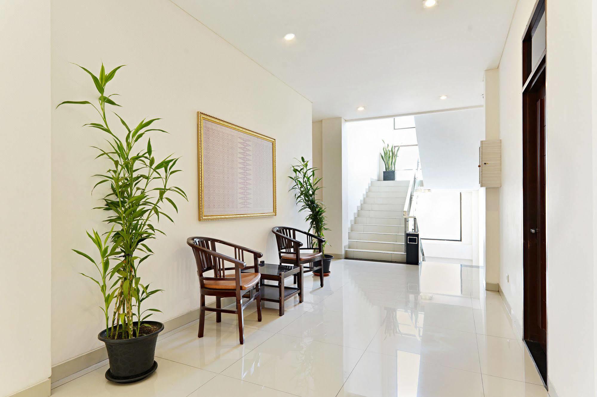 Zen Rooms Riau Natuna Бандунг Экстерьер фото